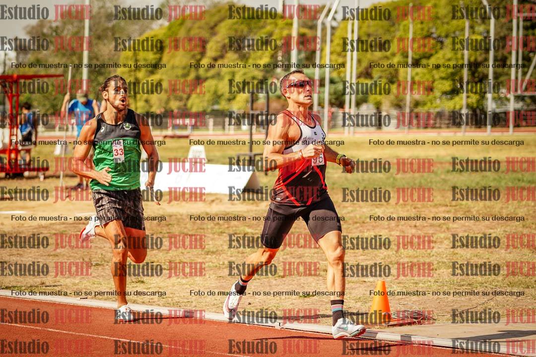Fotos de los 800 m llanos de varones