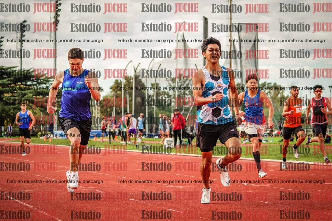 Fotos de los 400 m llanos de varones