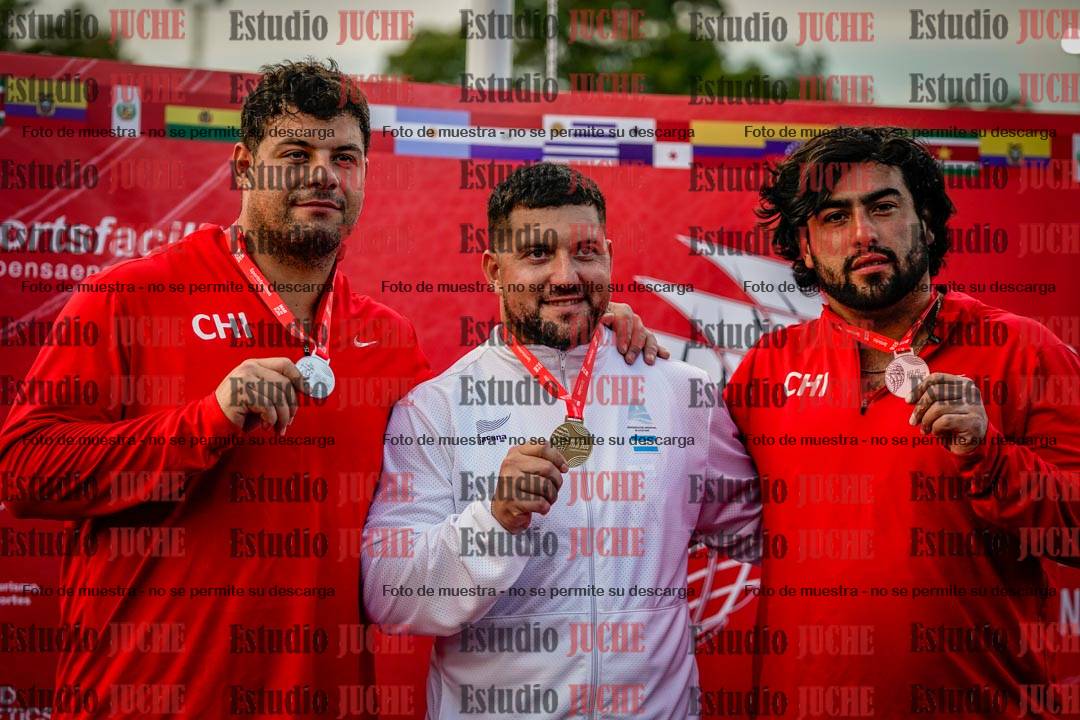 Fotos de algunos extras y podios del día 1