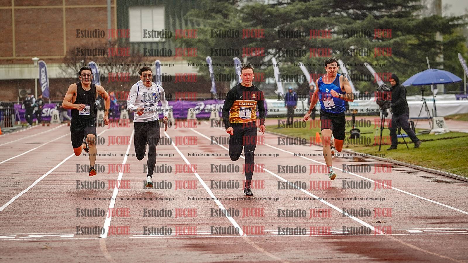 Fotos de los 100 m llanos de varones - FINAL