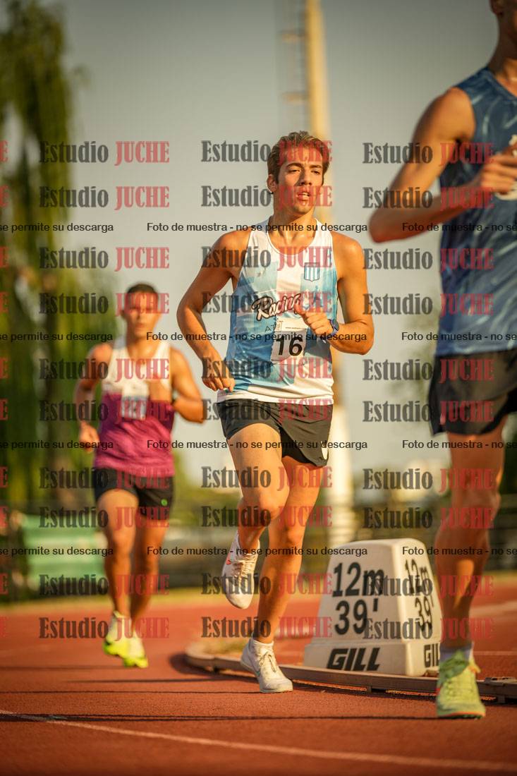 Fotos de los 5000 m llanos de mujeres y varones