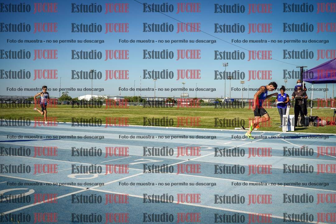 Fotos de los 400 m llanos de varones
