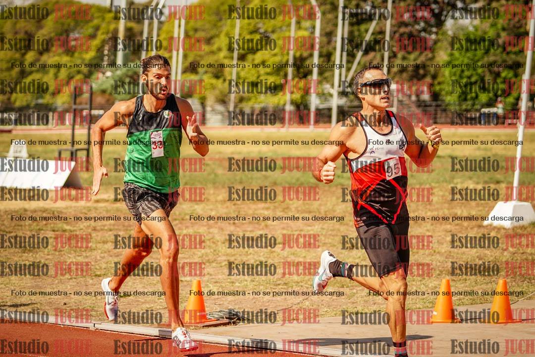 Fotos de los 800 m llanos de varones