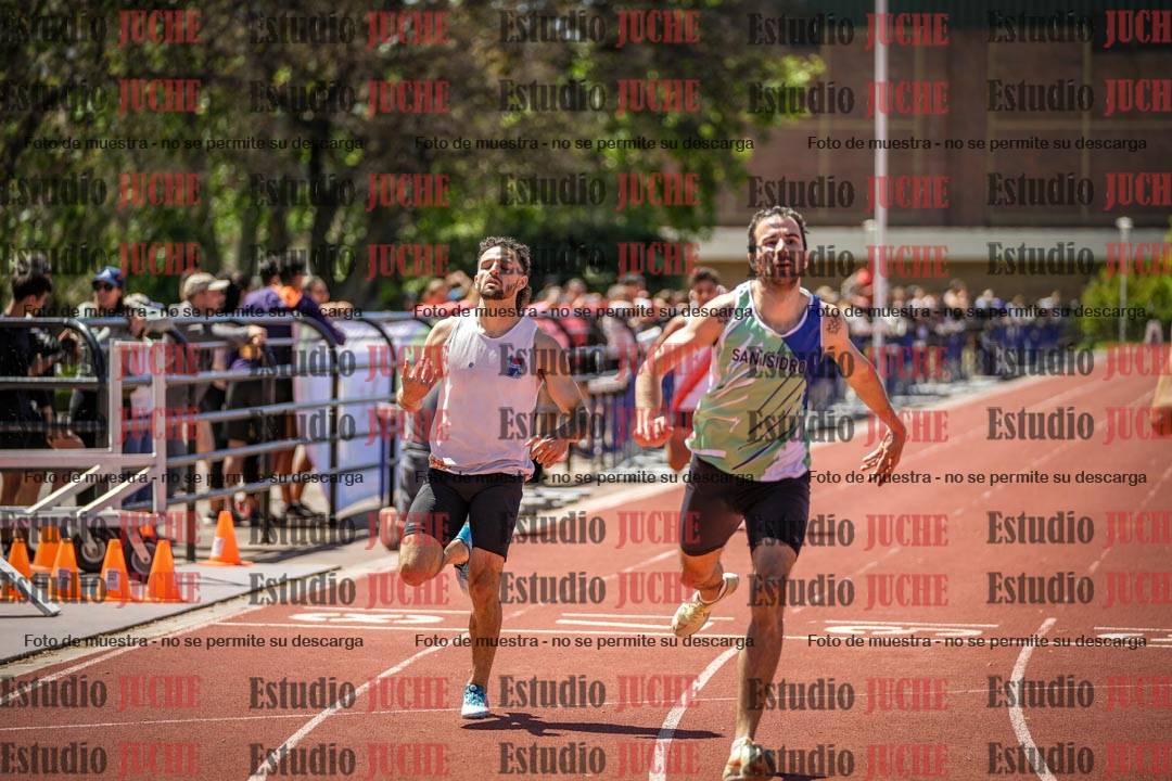 Fotos de los 400 m llanos de varones