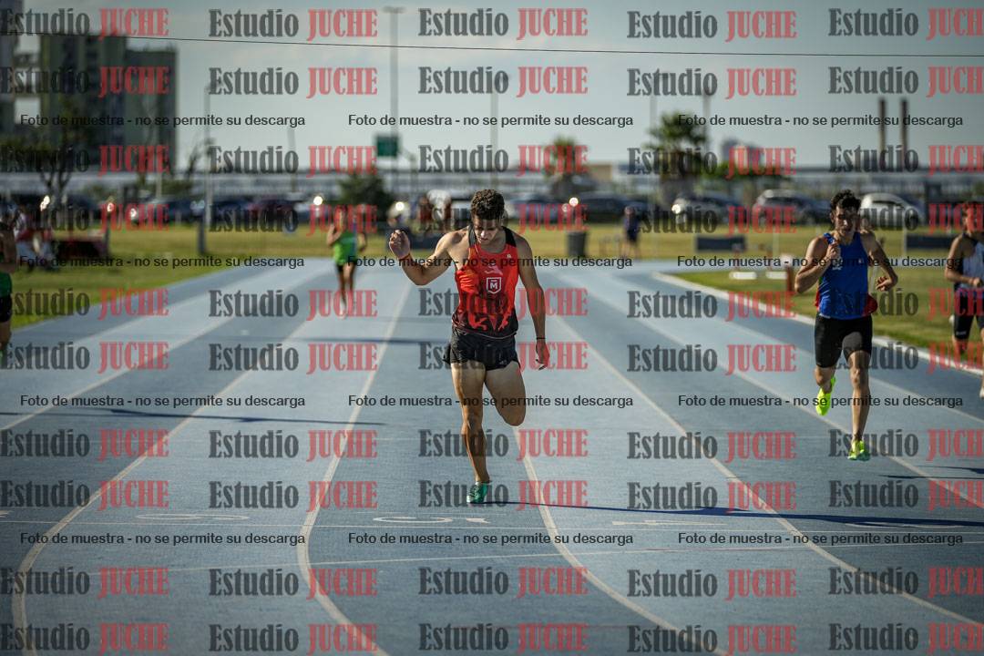 Fotos de los 400 m llanos de varones