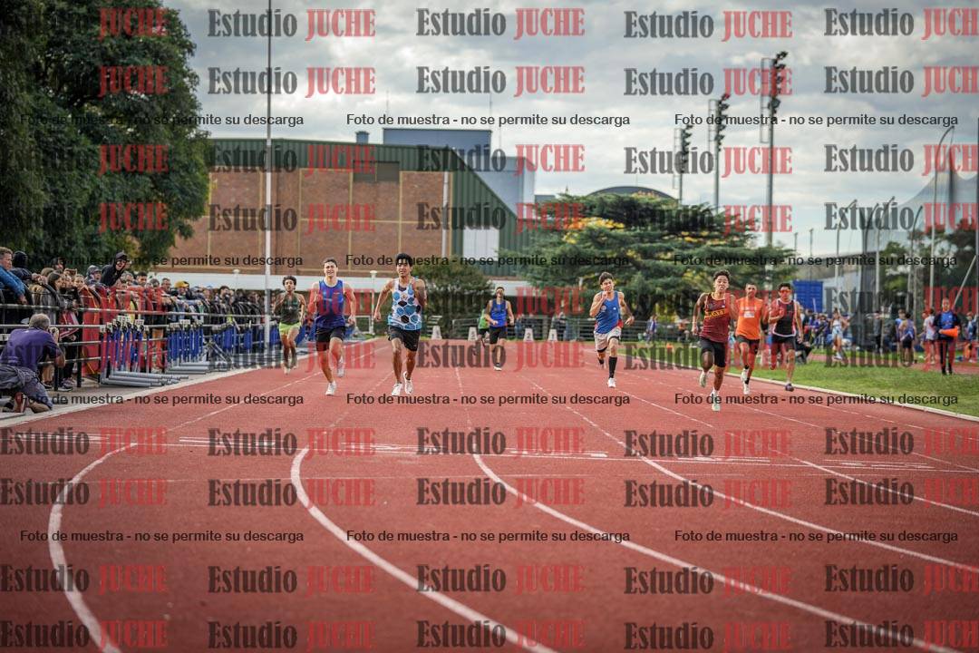 Fotos de los 400 m llanos de varones