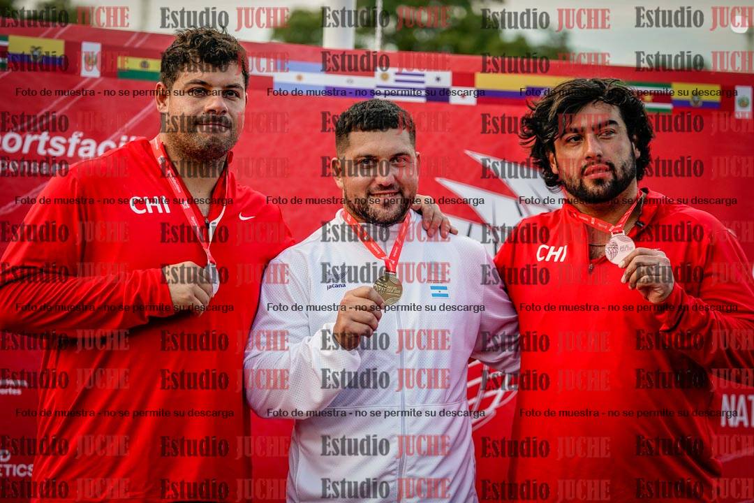 Fotos de algunos extras y podios del día 1