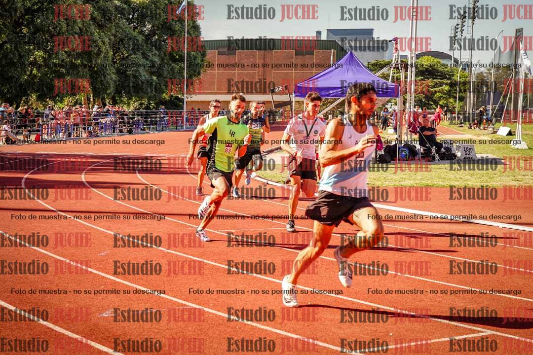 Fotos de los 800 m llanos de varones