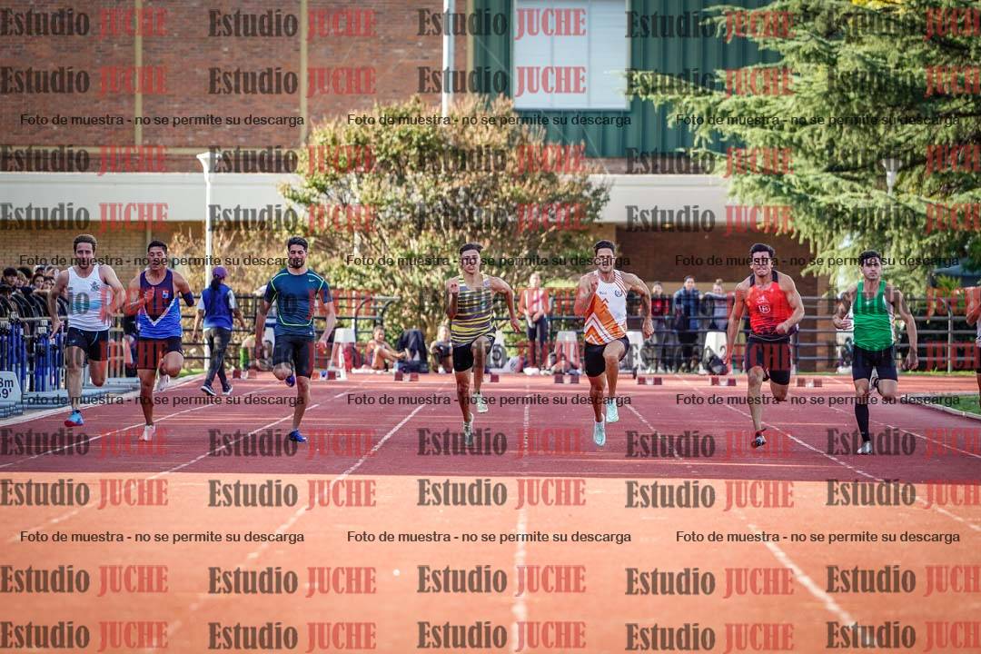 Fotos de los 100 m llanos de varones - FINAL