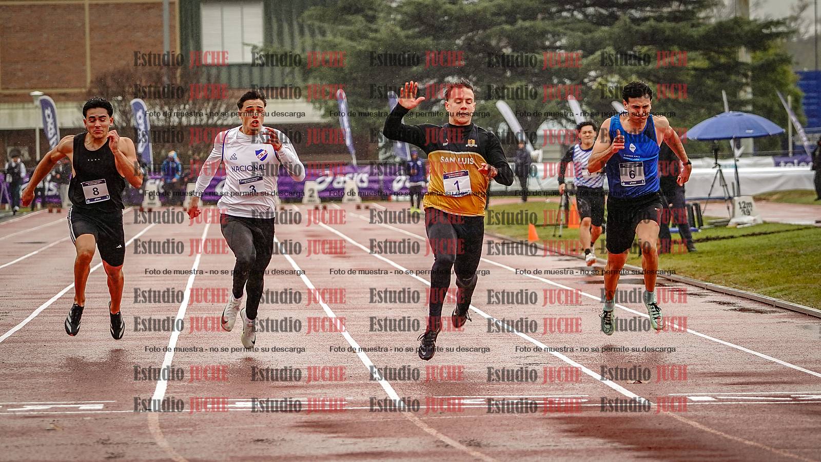 Fotos de los 100 m llanos de varones - FINAL