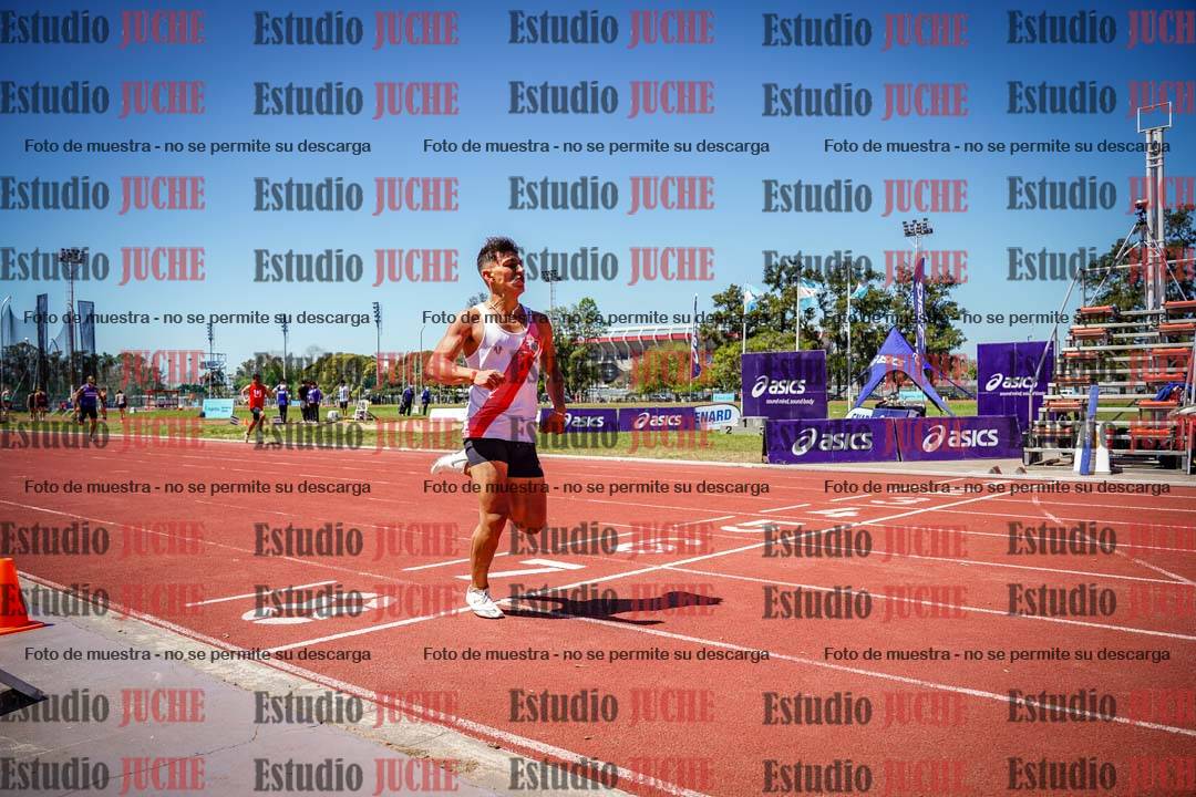 Fotos de los 400 m llanos de varones