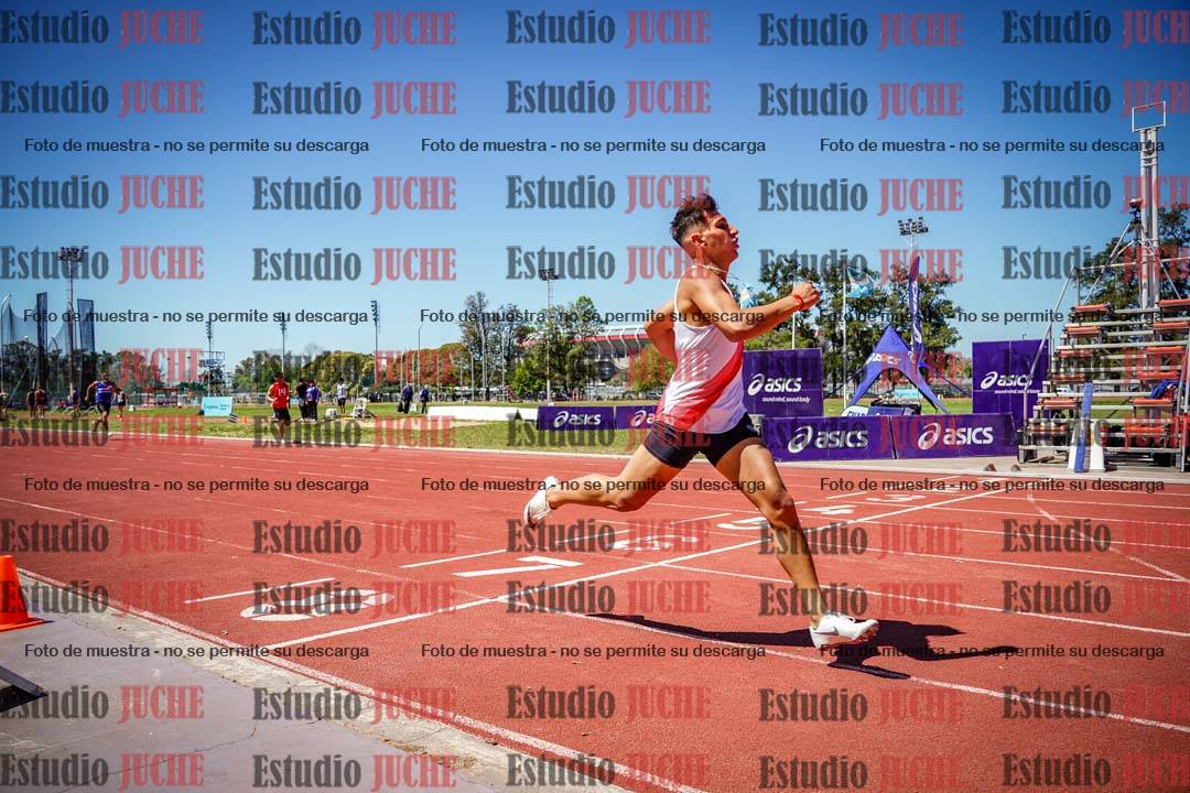 Fotos de los 400 m llanos de varones