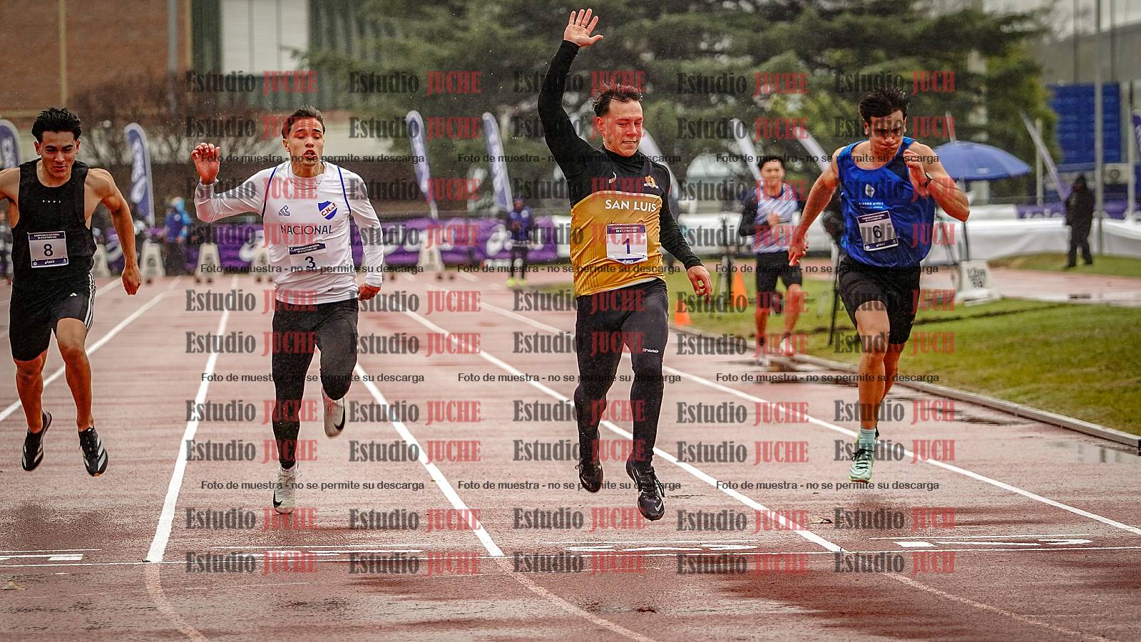 Fotos de los 100 m llanos de varones - FINAL