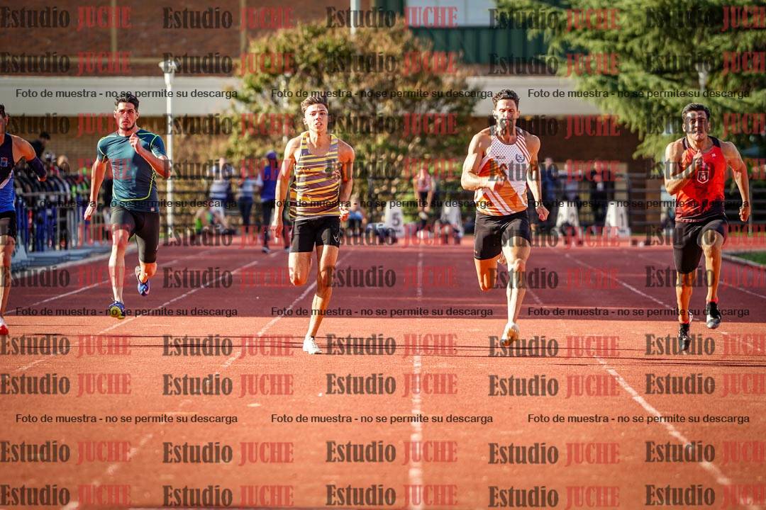 Fotos de los 100 m llanos de varones - FINAL