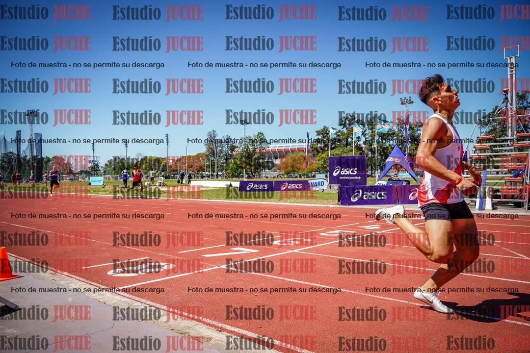 Fotos de los 400 m llanos de varones