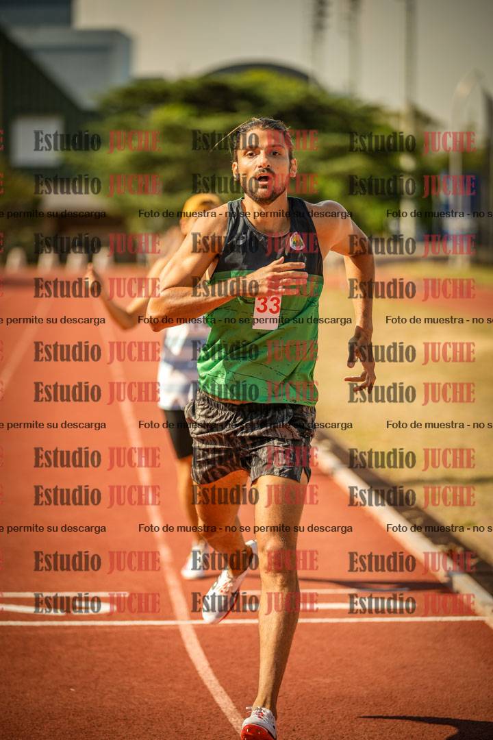 Fotos de los 800 m llanos de varones