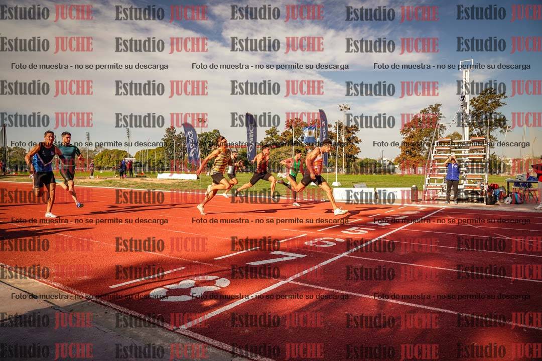 Fotos de los 100 m llanos de varones - FINAL