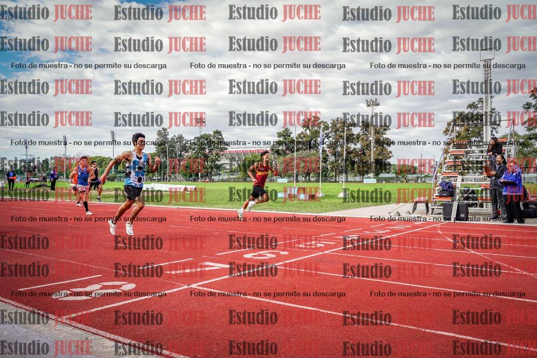Fotos de los 400 m llanos de varones