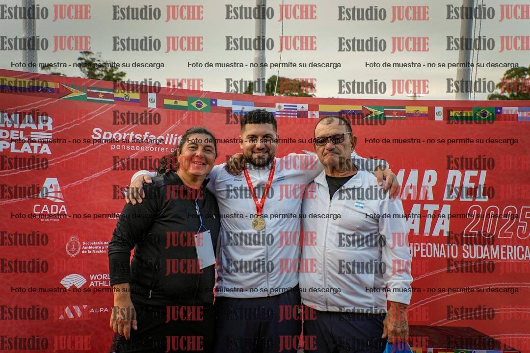Fotos de algunos extras y podios del día 1