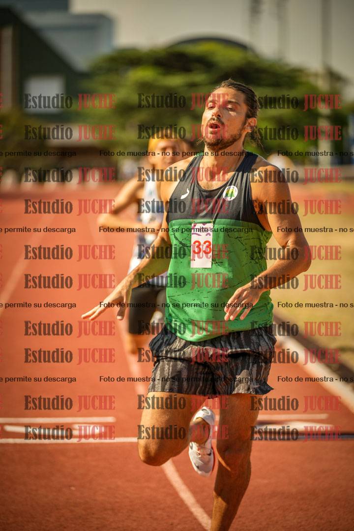 Fotos de los 800 m llanos de varones
