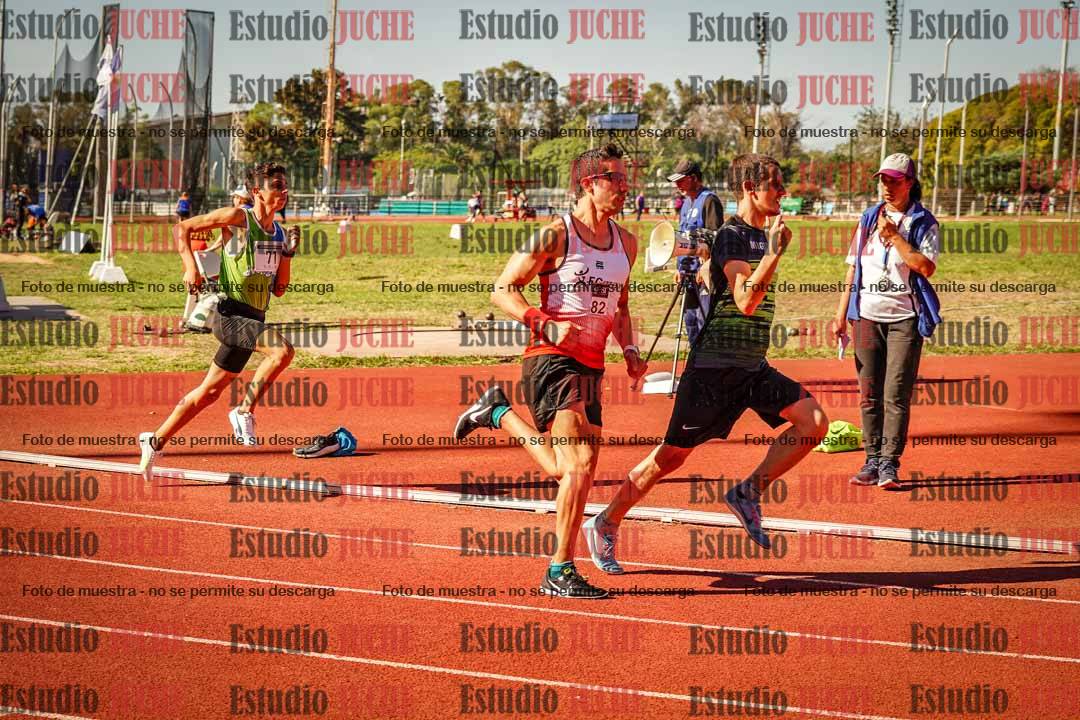 Fotos de los 800 m llanos de varones