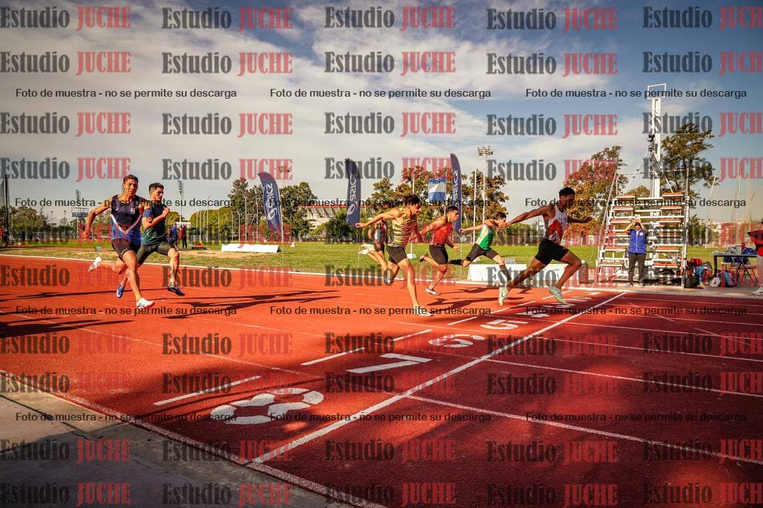 Fotos de los 100 m llanos de varones - FINAL