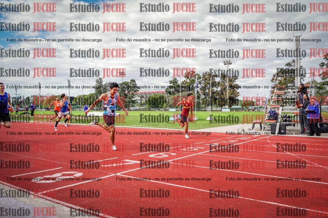 Fotos de los 400 m llanos de varones