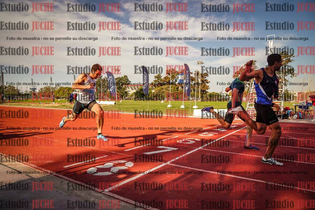 Fotos de los 100 m llanos de varones - FINAL