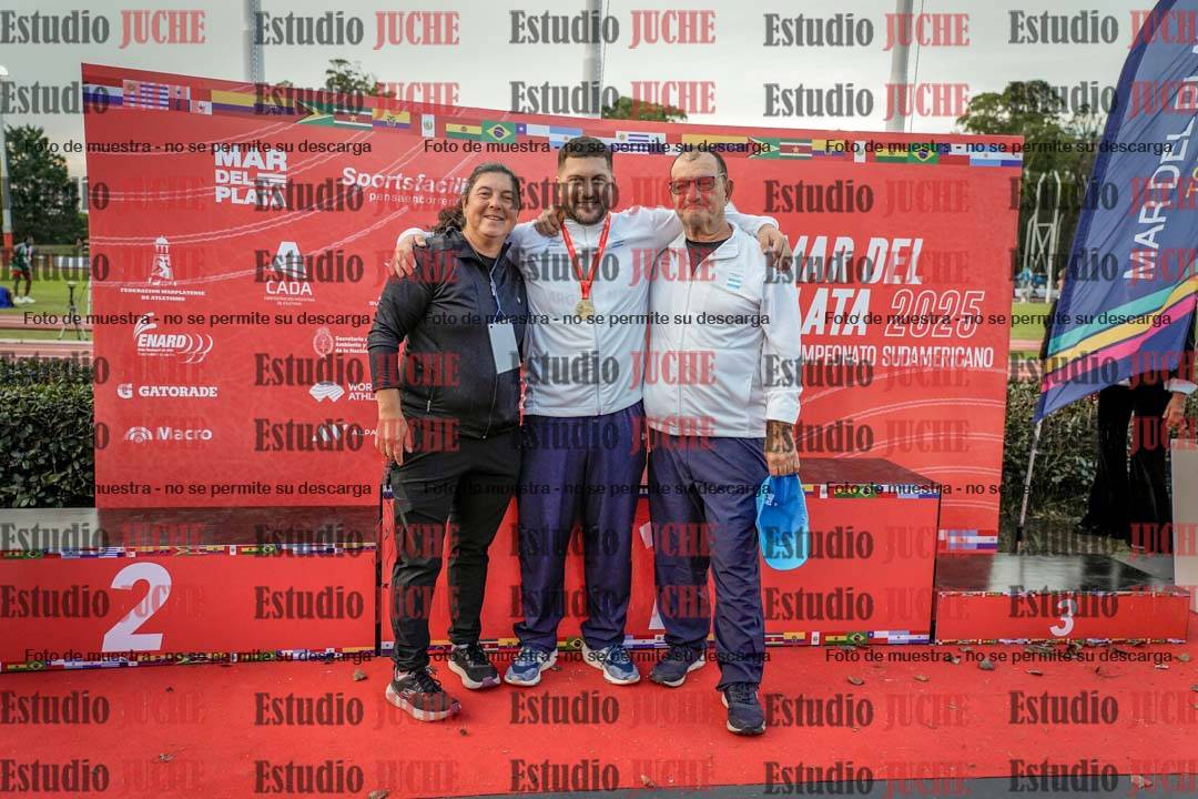 Fotos de algunos extras y podios del día 1