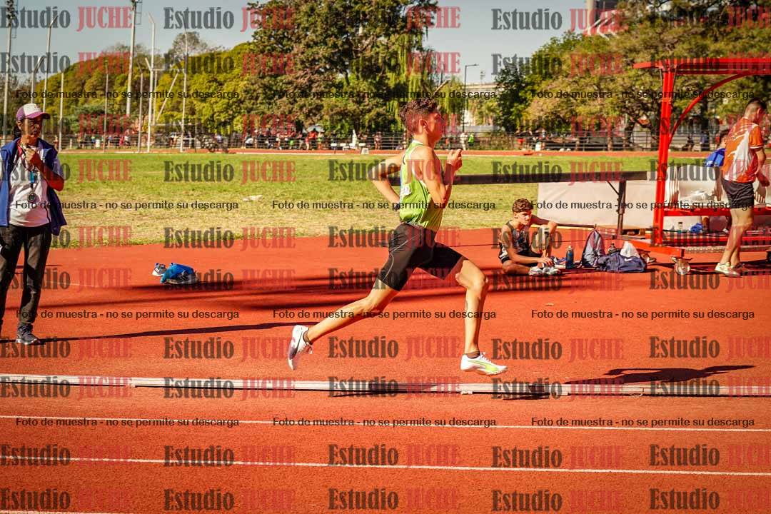 Fotos de los 800 m llanos de varones