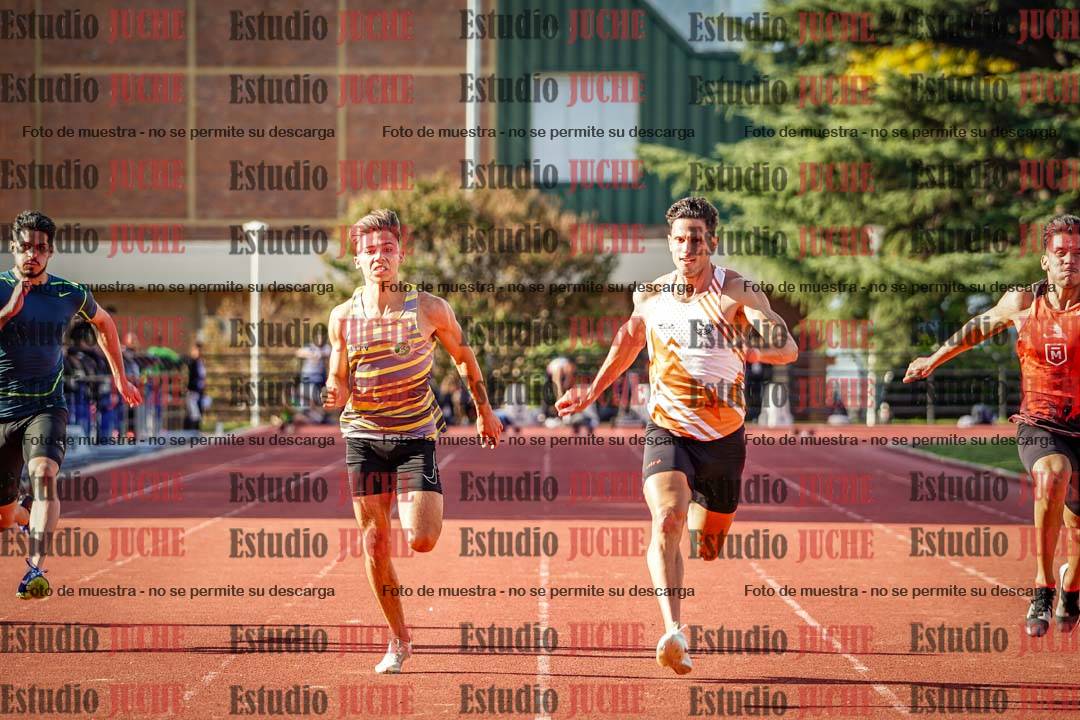 Fotos de los 100 m llanos de varones - FINAL
