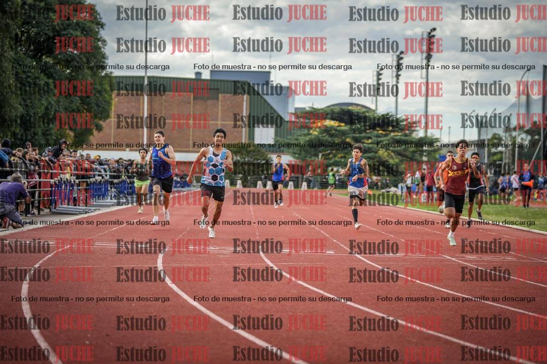 Fotos de los 400 m llanos de varones