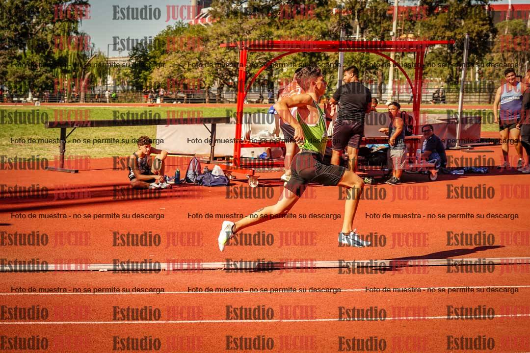 Fotos de los 800 m llanos de varones