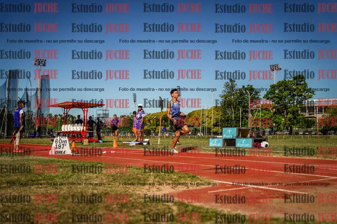 Fotos del salto triple de mujeres y varones - tablas de 8 - 11 - 13