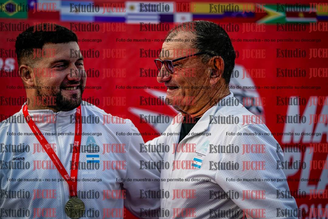 Fotos de algunos extras y podios del día 1