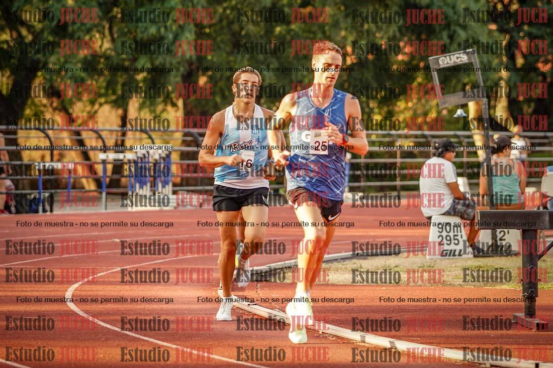Fotos de los 5000 m llanos de mujeres y varones