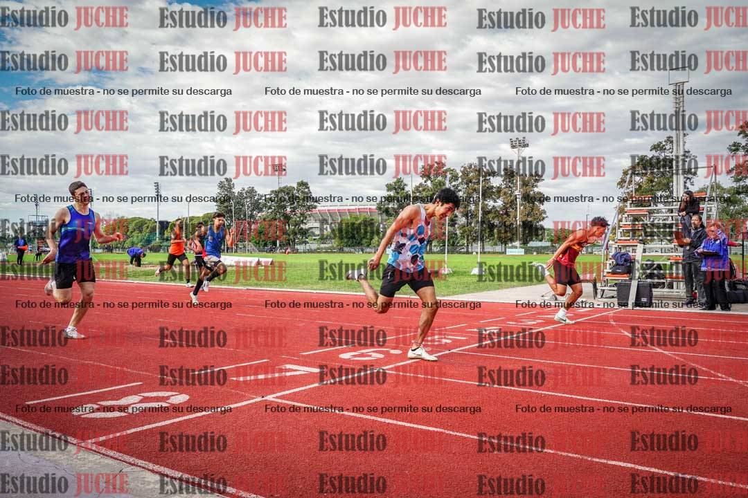 Fotos de los 400 m llanos de varones