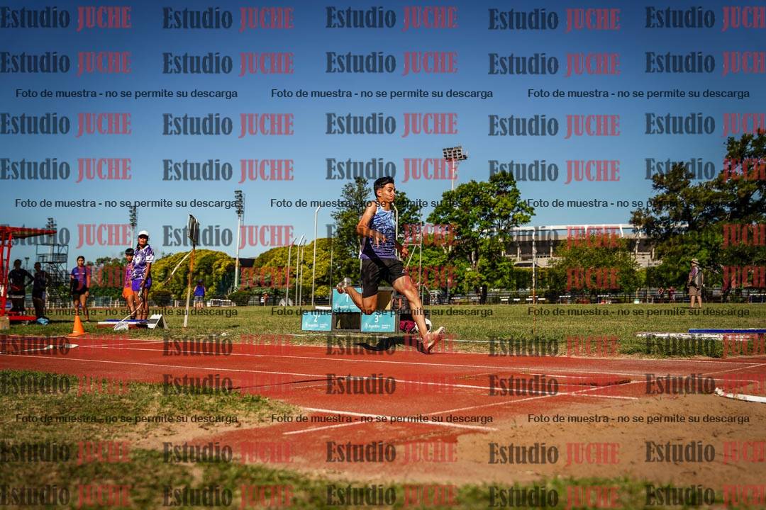 Fotos del salto triple de mujeres y varones - tablas de 8 - 11 - 13