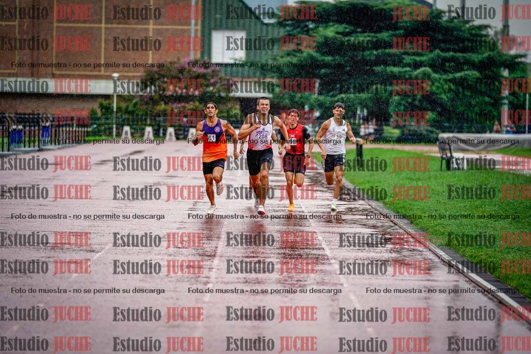 Fotos de los 800 m de varones