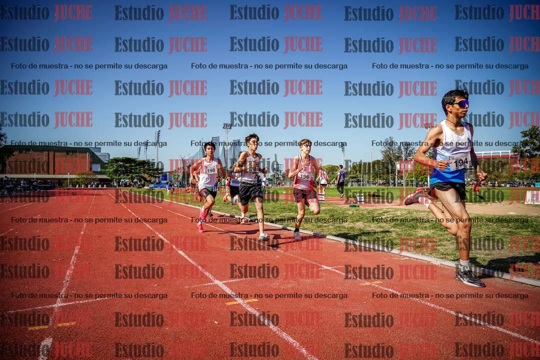 Fotos de los 600 m llanos de varones