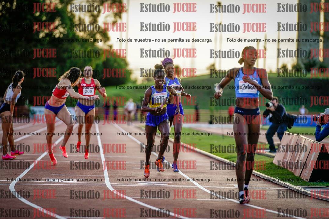 Fotos de los relevos 4x400 m de mujeres