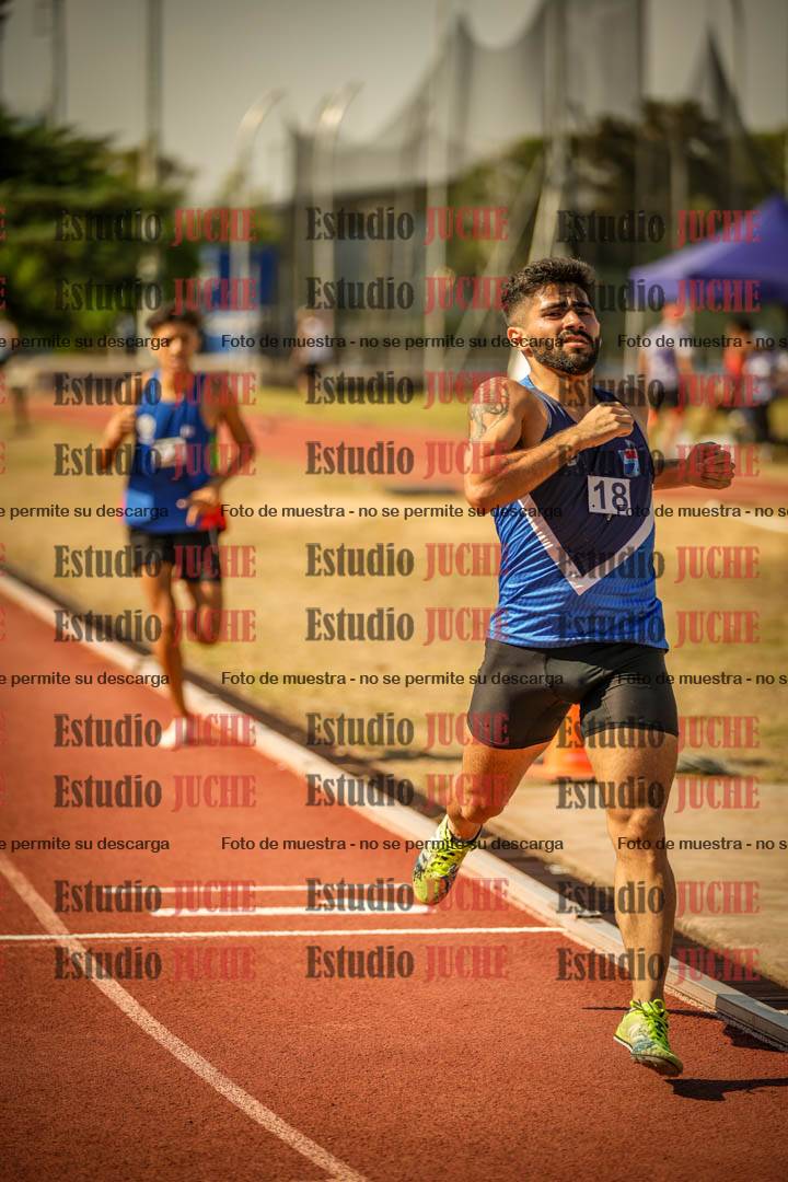 Fotos de los 800 m llanos de varones