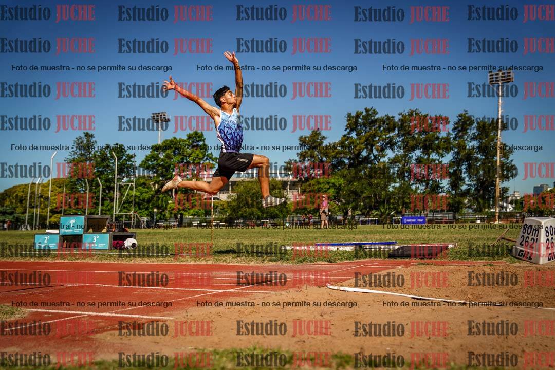 Fotos del salto triple de mujeres y varones - tablas de 8 - 11 - 13