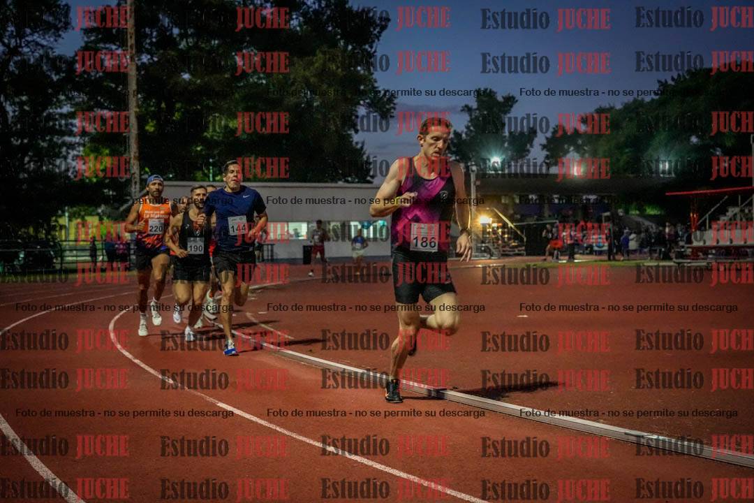 Fotos de los 1500 m llanos de varones