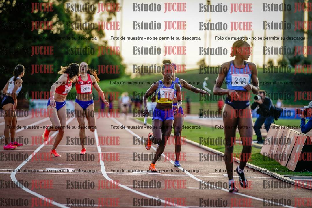 Fotos de los relevos 4x400 m de mujeres