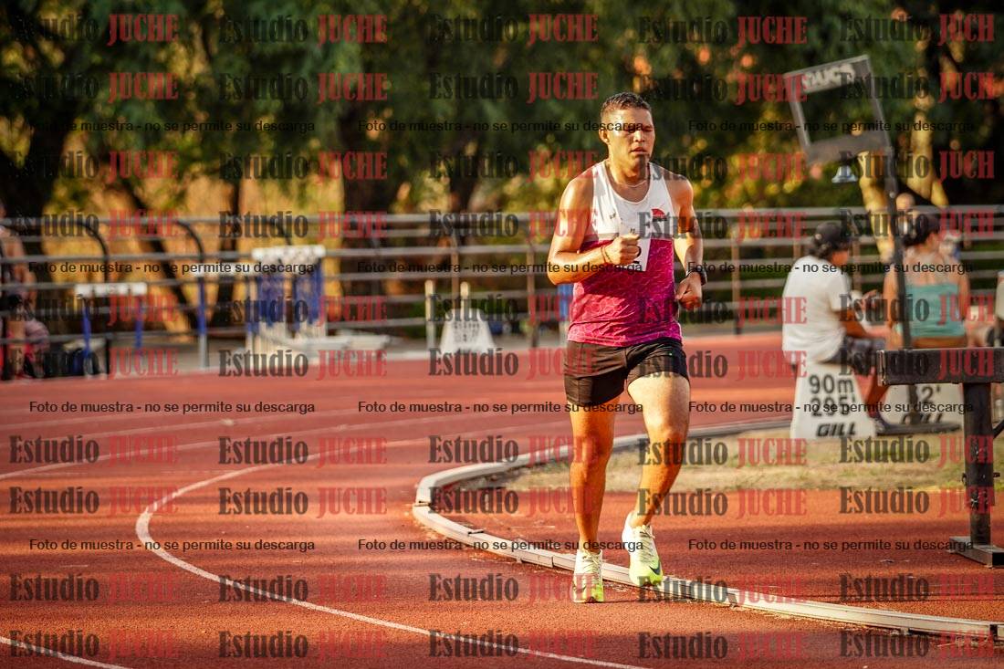 Fotos de los 5000 m llanos de mujeres y varones