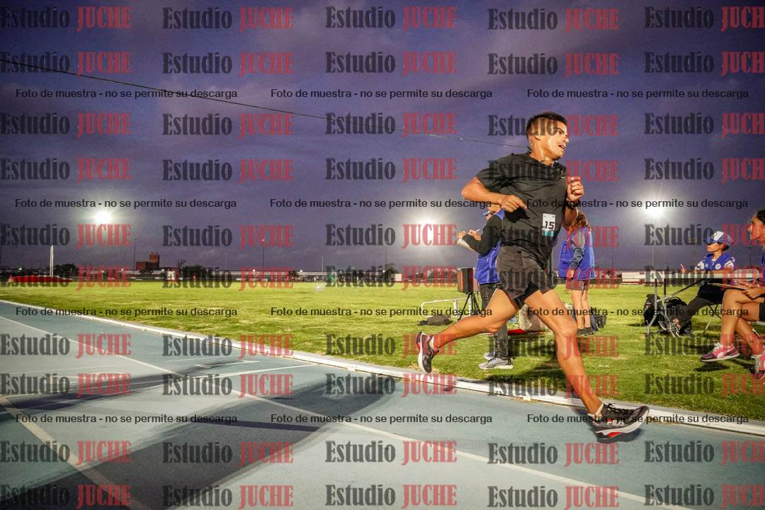 Fotos de los 3000 m llanos de varones