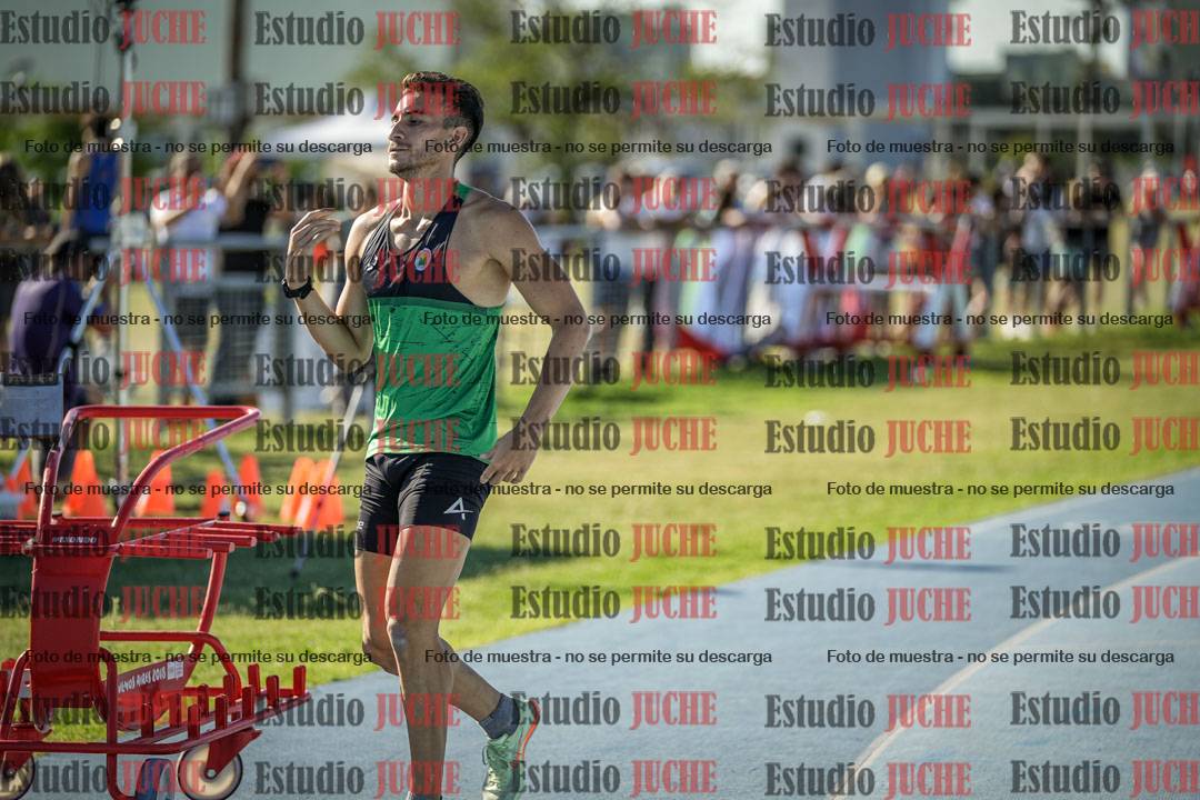 Fotos de los 400 m llanos de varones