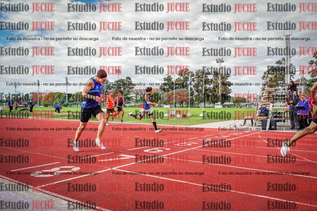 Fotos de los 400 m llanos de varones