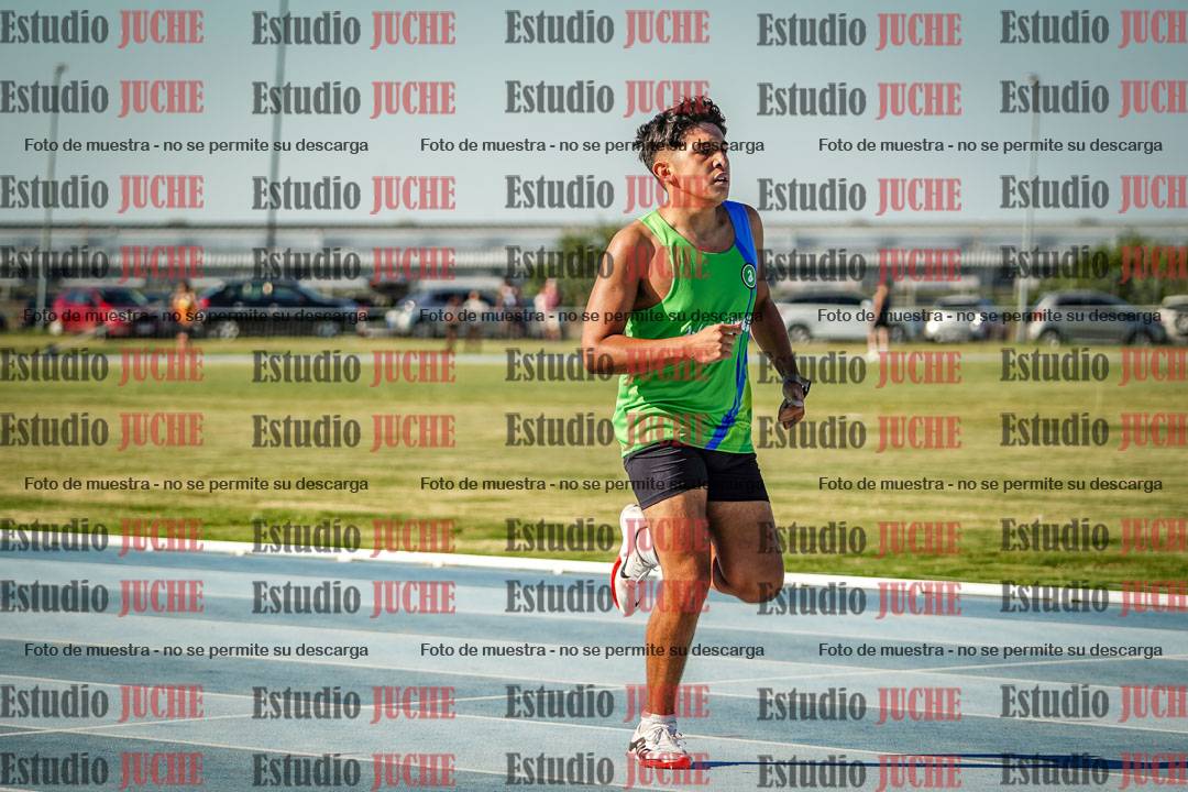 Fotos de los 400 m llanos de varones